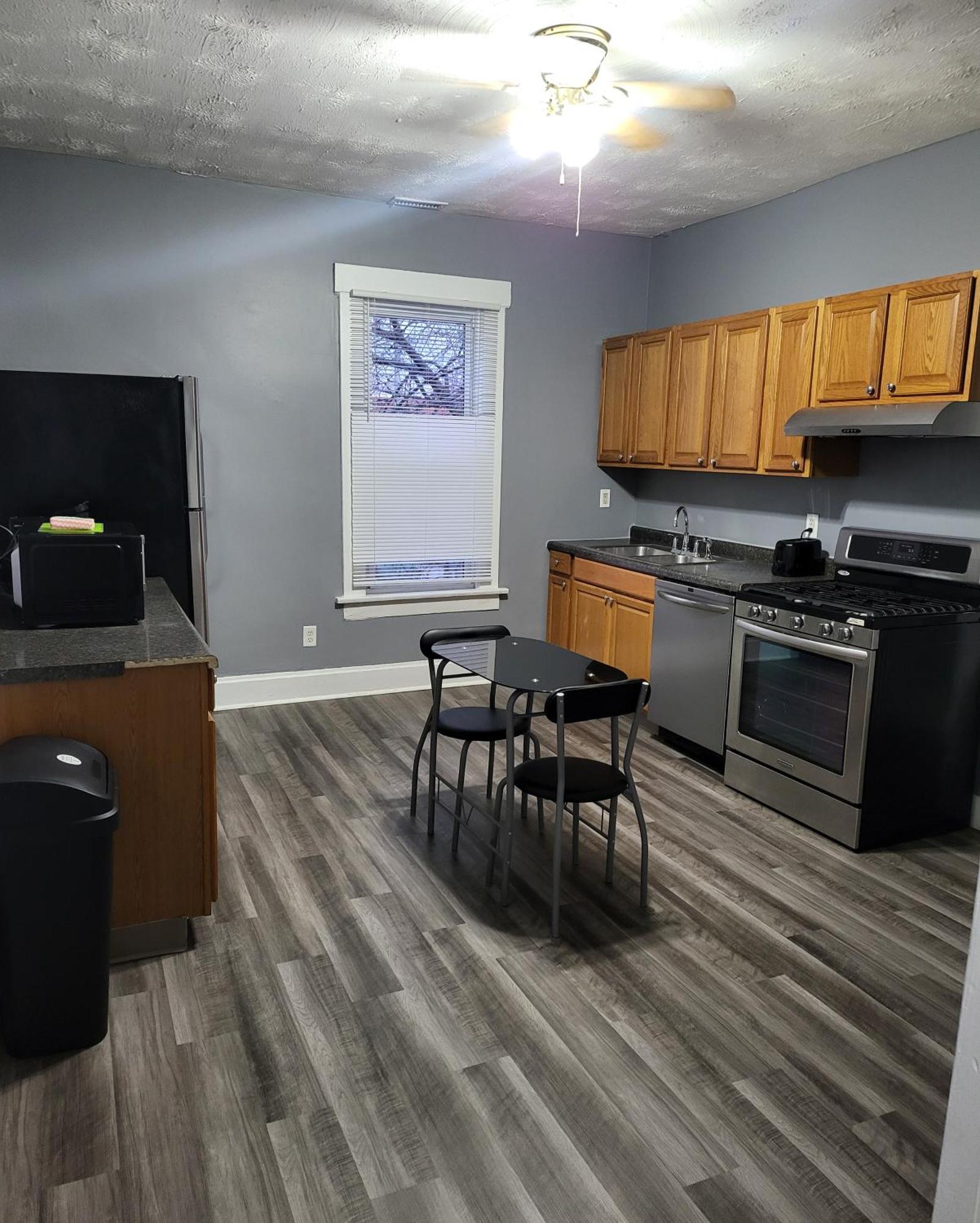 Guest Room With Two Double Beds In Columbus Oh, Airport Location エクステリア 写真
