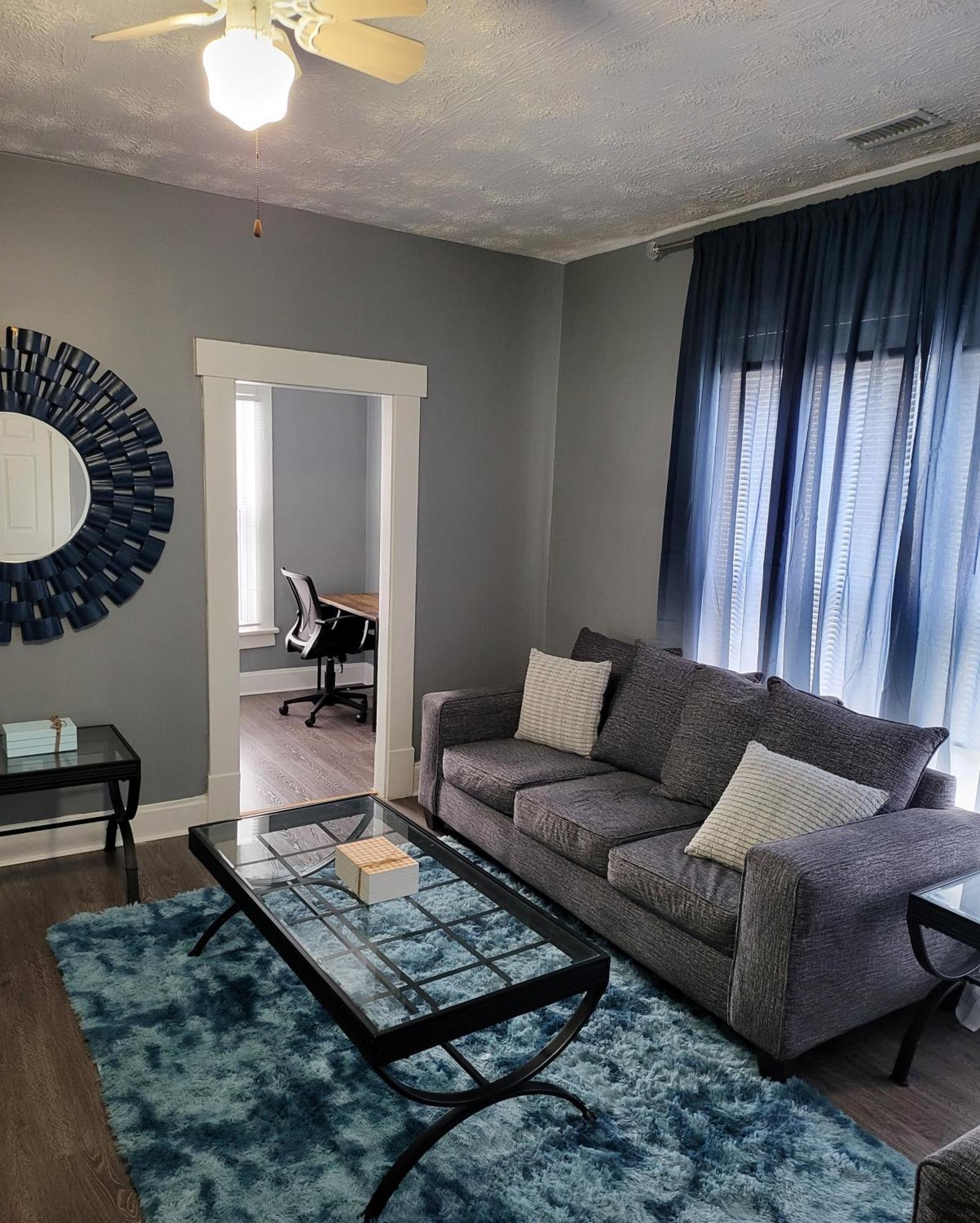 Guest Room With Two Double Beds In Columbus Oh, Airport Location エクステリア 写真